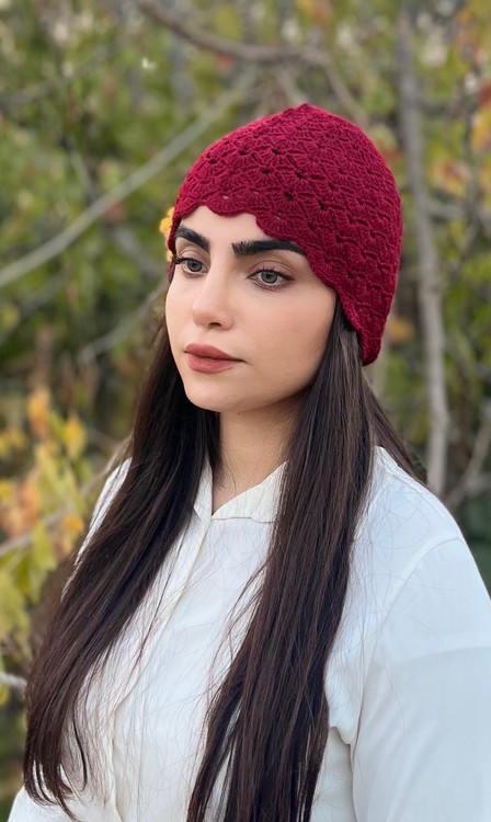 کلاه زنانه بافتنی کاموا ترک مدل مهر کد ۱۲۱۲۰ رنگ زرشکی